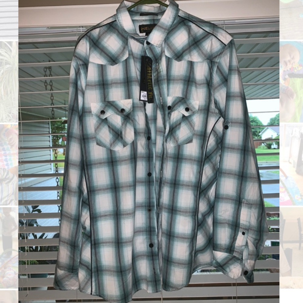 NWT Helix button up shirt